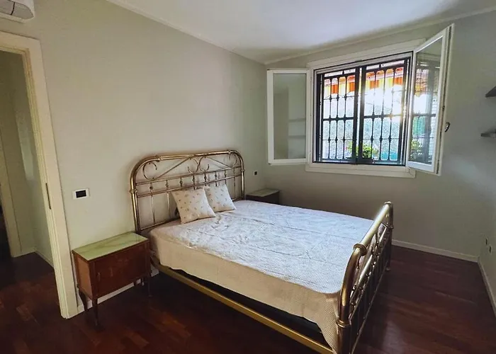 Olivo - With Garden *